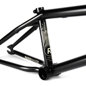 Saxon Frame